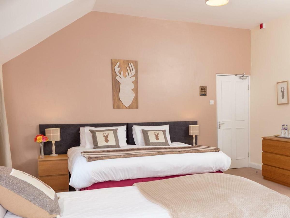 The Gordon Arms Hotel West Linton Kültér fotó