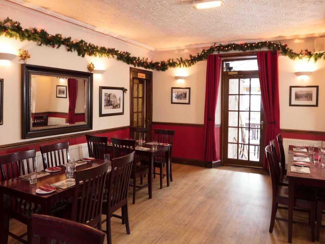 The Gordon Arms Hotel West Linton Kültér fotó