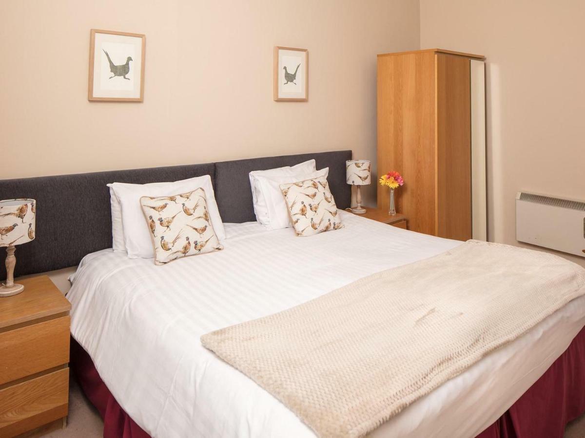 The Gordon Arms Hotel West Linton Kültér fotó