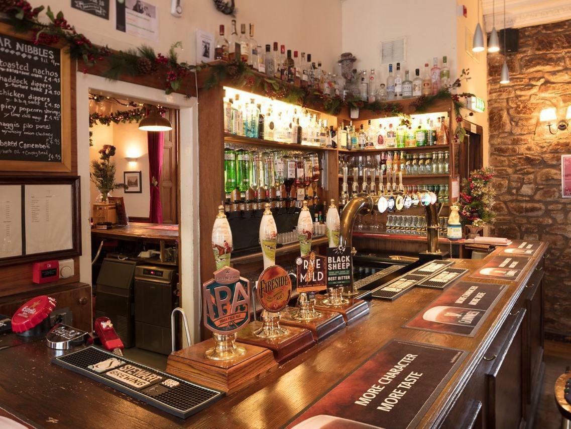The Gordon Arms Hotel West Linton Kültér fotó