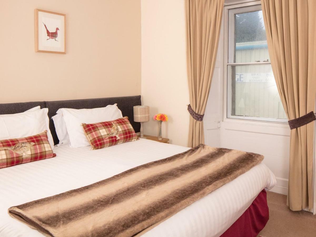 The Gordon Arms Hotel West Linton Kültér fotó